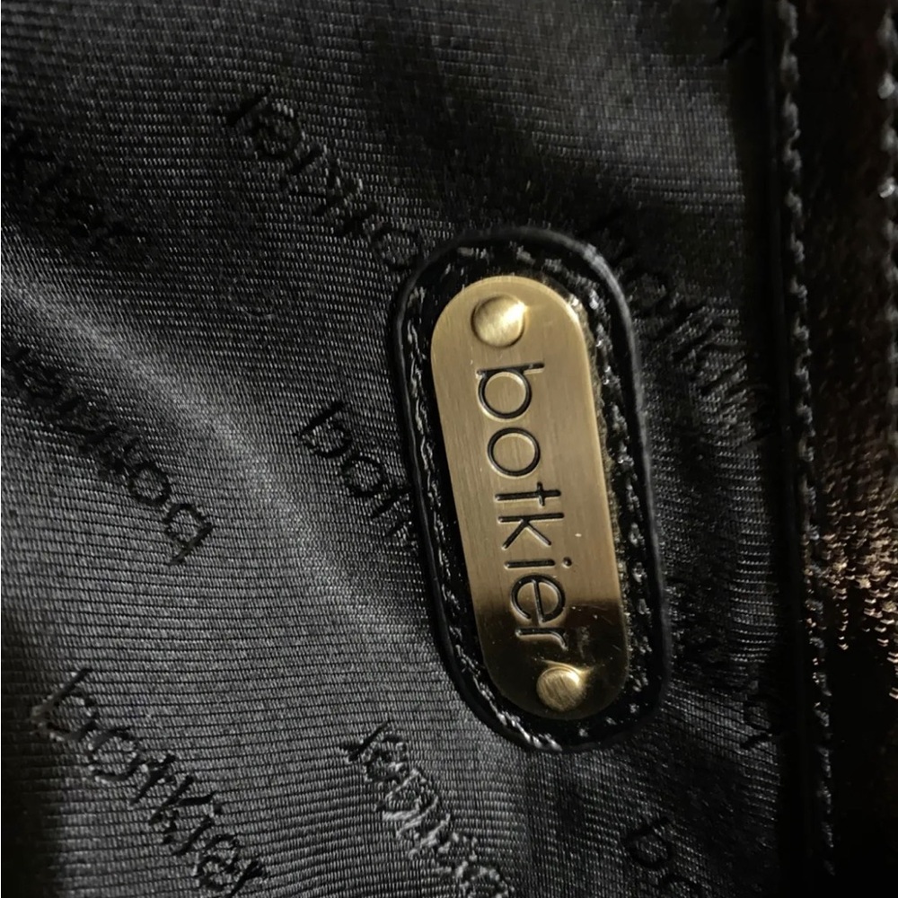 Botkier Black Patent Leather Sasha Duffle Handbag Golden Hardware EUC Medium - Picture 6 of 8